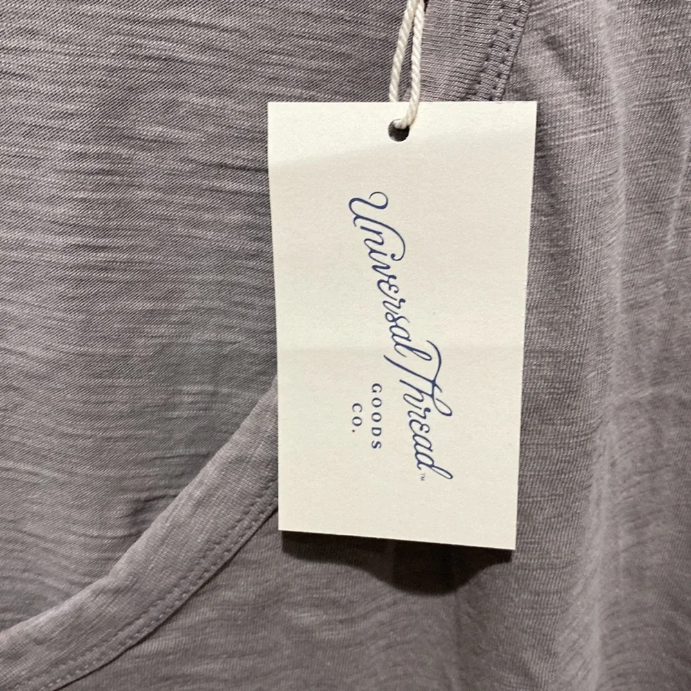 NWT universal thread tee - Picture 4 of 6